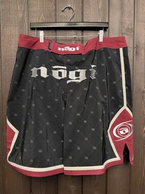 Mens NoGi MMA Jiu Jitsu Martial Arts Fight Shorts Kingpin Sz 40 EUC B Blk/rd/gry